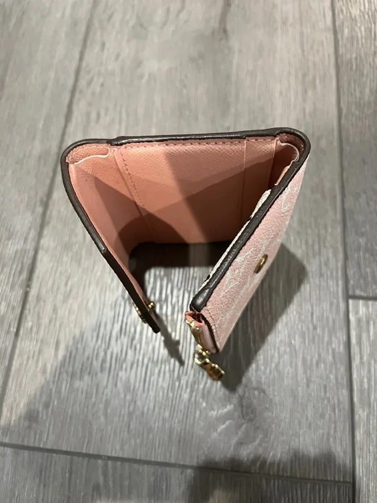 Louis Vuitton Zoe Wallet Giant Monogram Red/Pink Compact Wallet - Picture 11 of 16